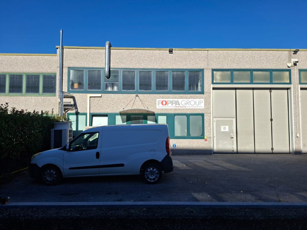 Insegna pubblicitaria su pannello in alluminio